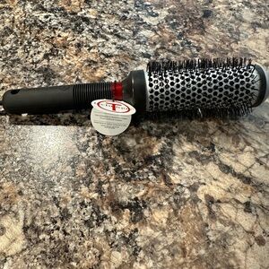 Cricket Thermal 1 1/2 inch Round Brush